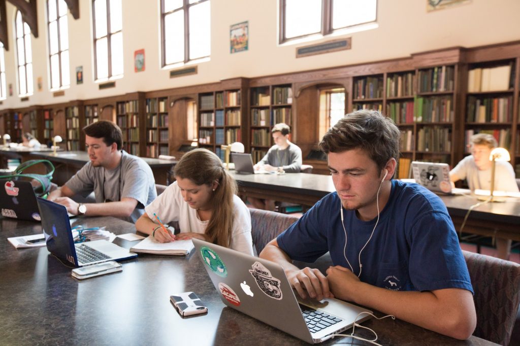 Smathers Library. Hannah Pietrick/University of Florida.